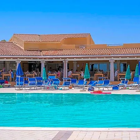 Hotel Club & Village Cala Fiorita 4*
