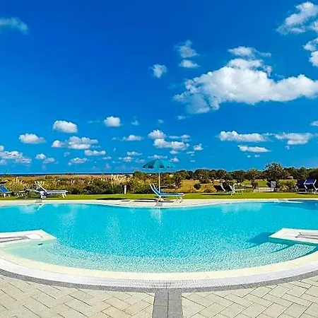 Hotel Club & Village Cala Fiorita 4*